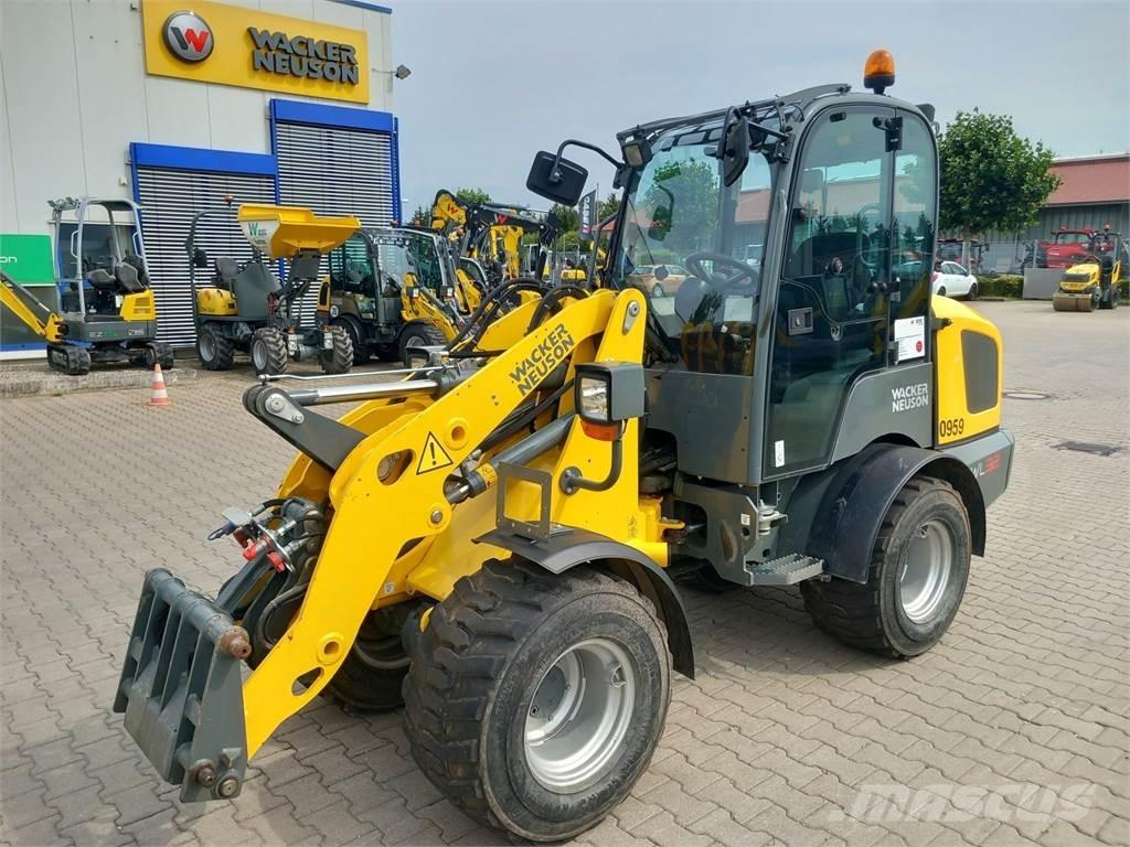 Wacker Neuson WL32 Gumikerekes homlokrakodók