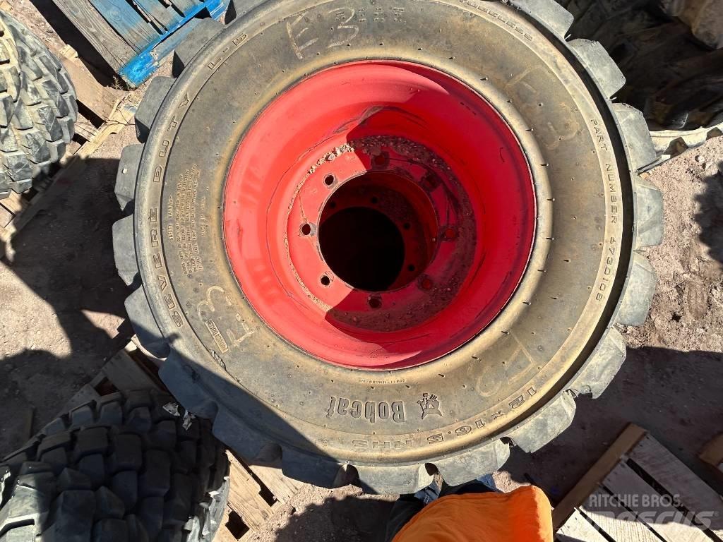 Bobcat 12x16.5 Tires Gumiabroncsok, kerekek és felnik