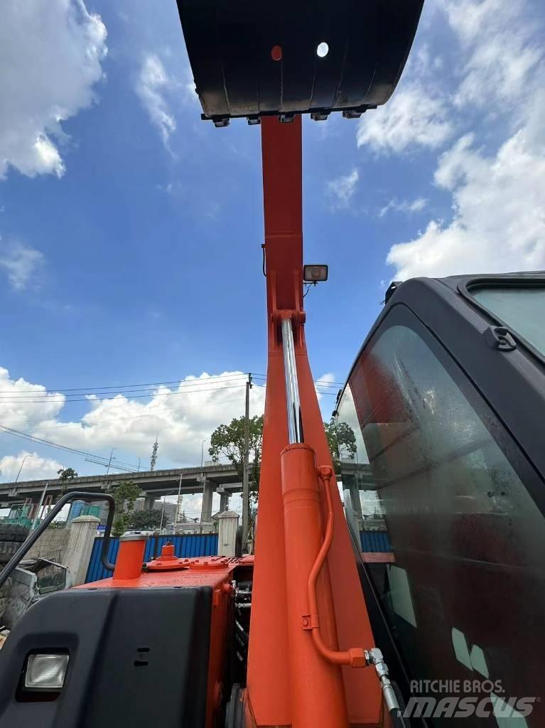 Hitachi ZX 70 Lánctalpas kotrók