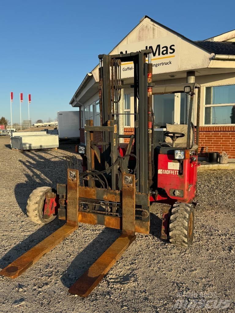 Moffett M4 25.3 Dízel targoncák