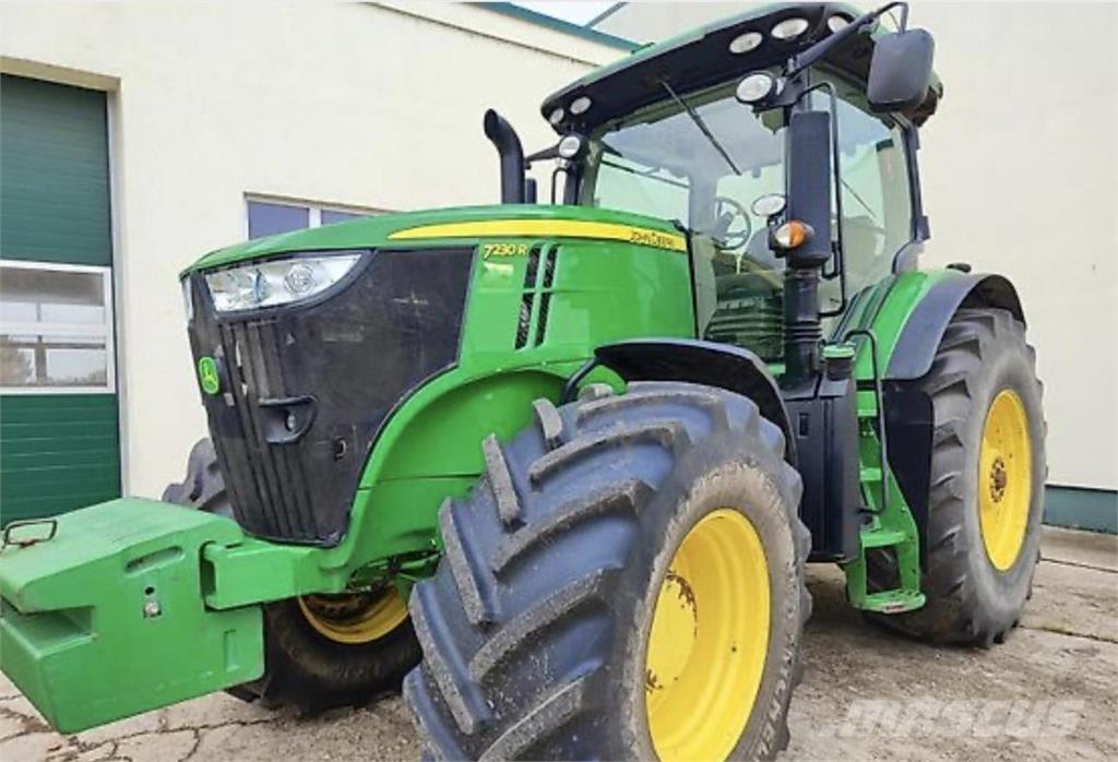 John Deere 7230 R Traktorok