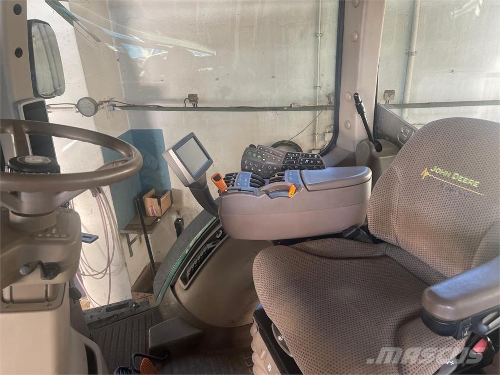 John Deere 7230 R Traktorok