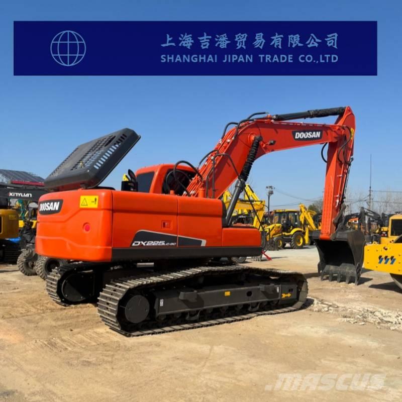 Doosan DX 225 Lánctalpas kotrók