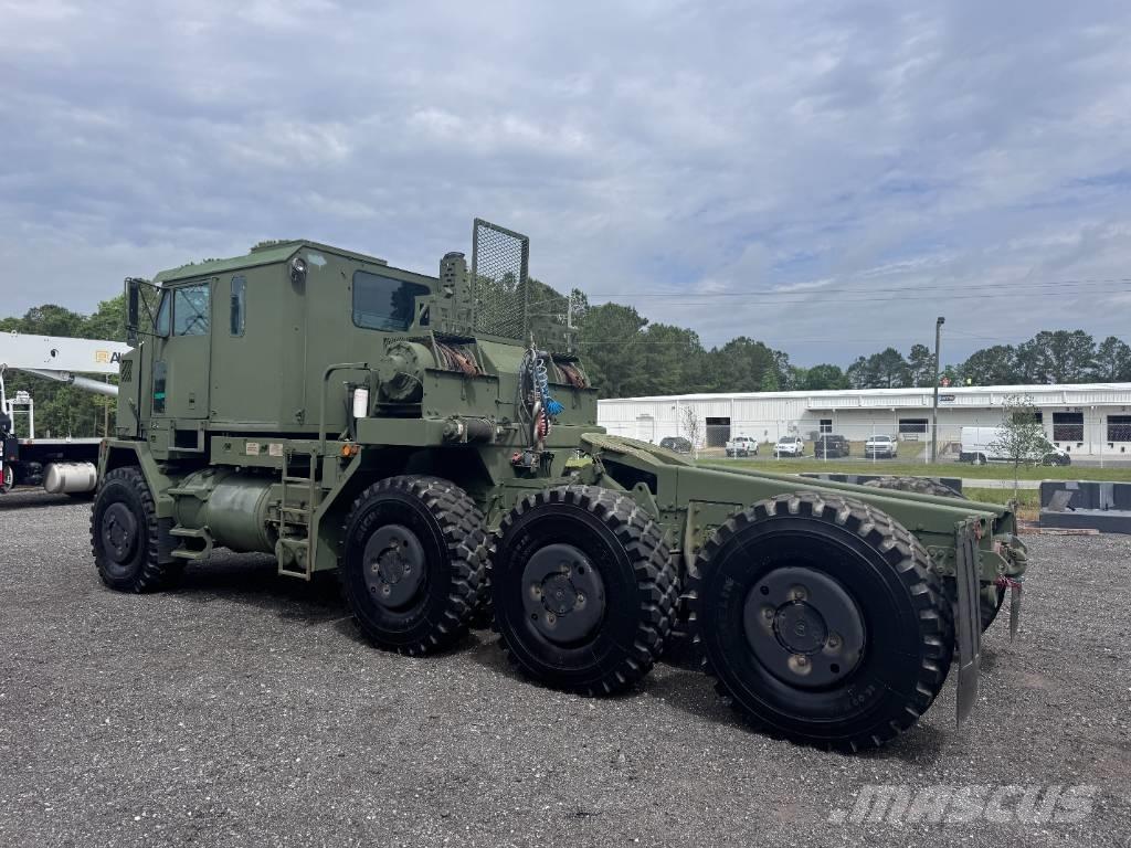 Oshkosh M1070 Nyergesvontatók