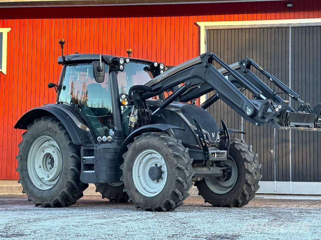 Valtra N 135 Active Traktorok