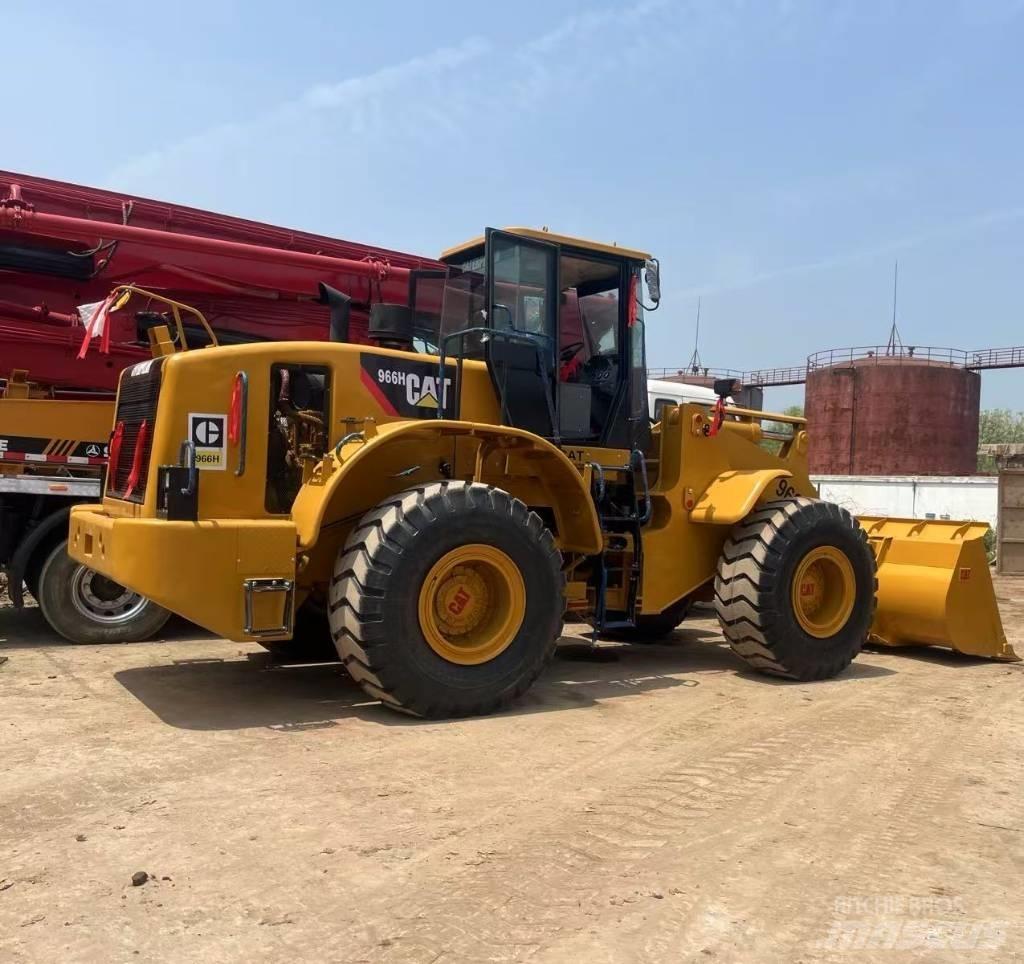 CAT 966 H Gumikerekes homlokrakodók