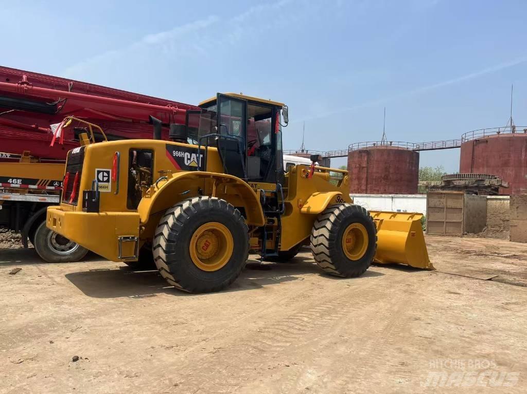 CAT 966 H Gumikerekes homlokrakodók