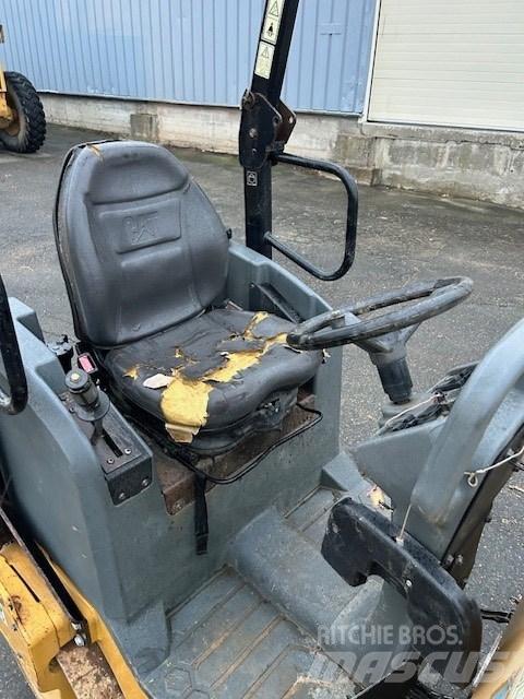 CAT CB 14 B Ikerdobos hengerek