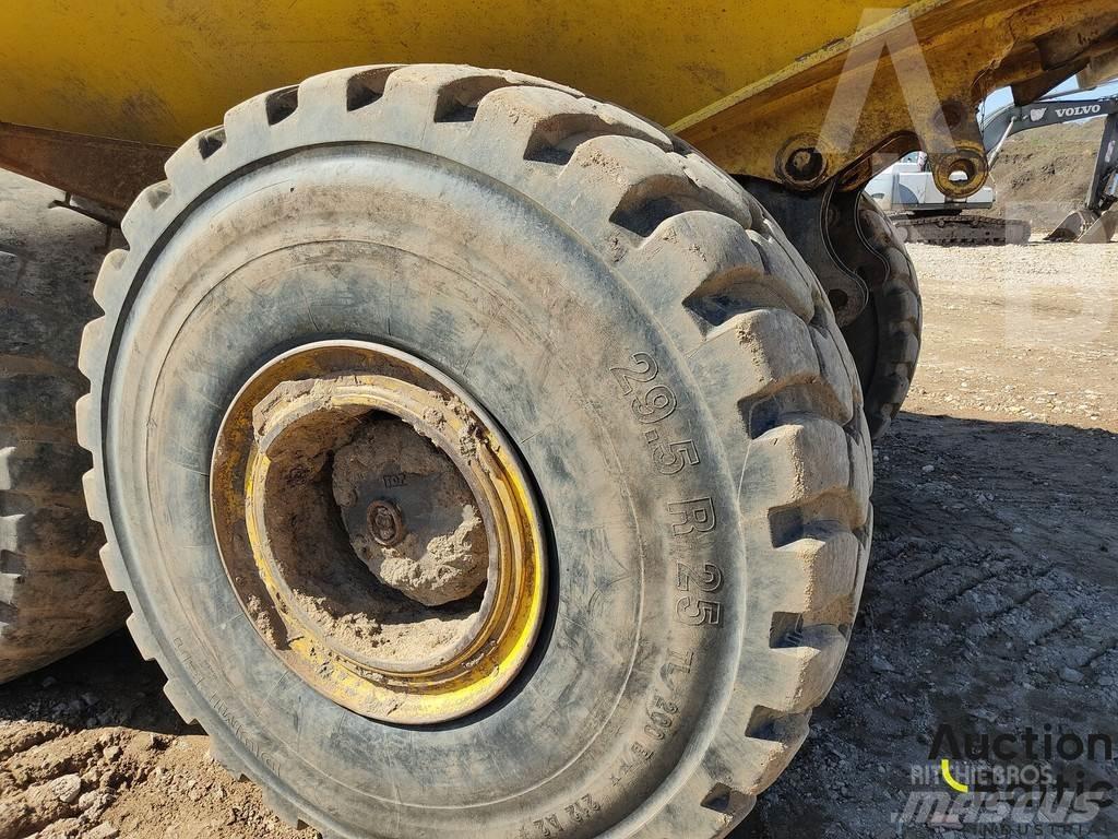 Komatsu HM400 Csuklósdömperek
