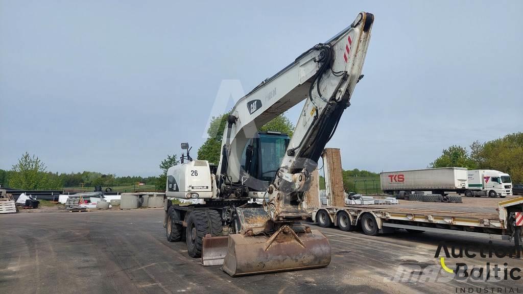 CAT M 322 D Gumikerekes kotrók