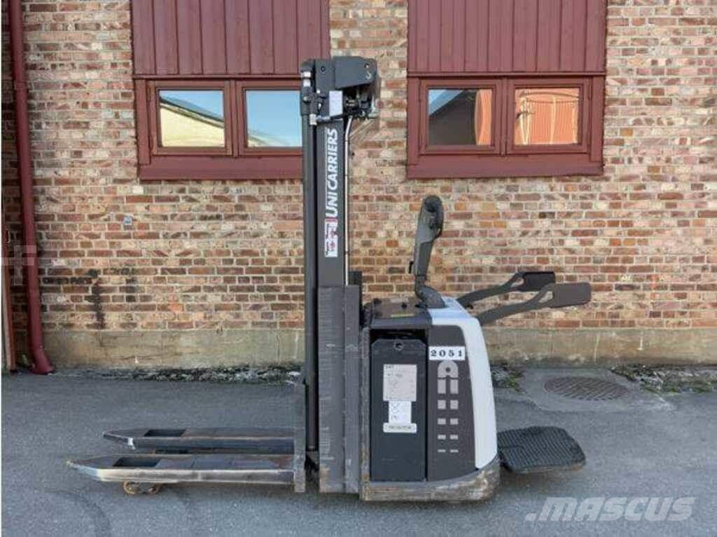 Atlet PSP Vezetőállásos alacsony emelőkocsi