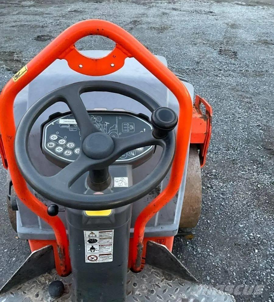 Hamm HD 12 VV Ikerdobos hengerek
