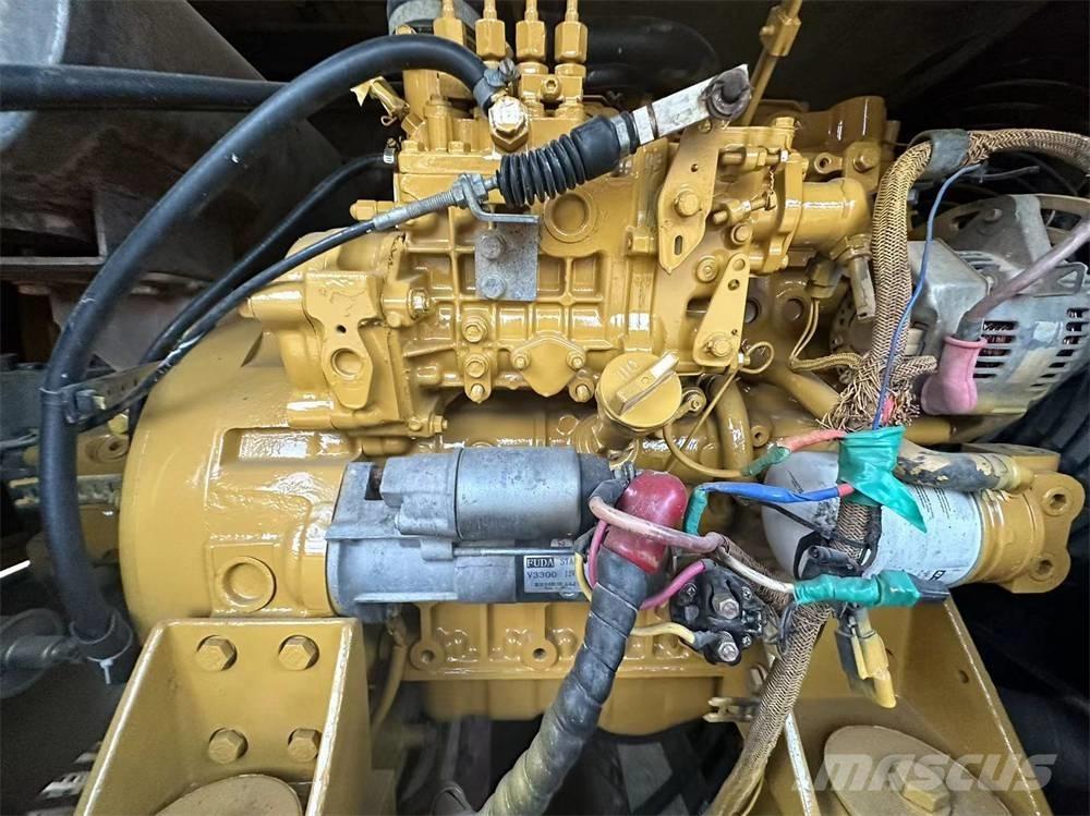 CAT 306 Mini kotrók < 7t