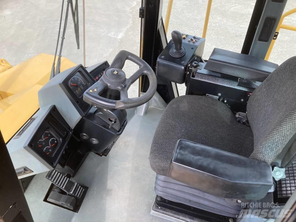 CAT 824 H gumikerekes dózer