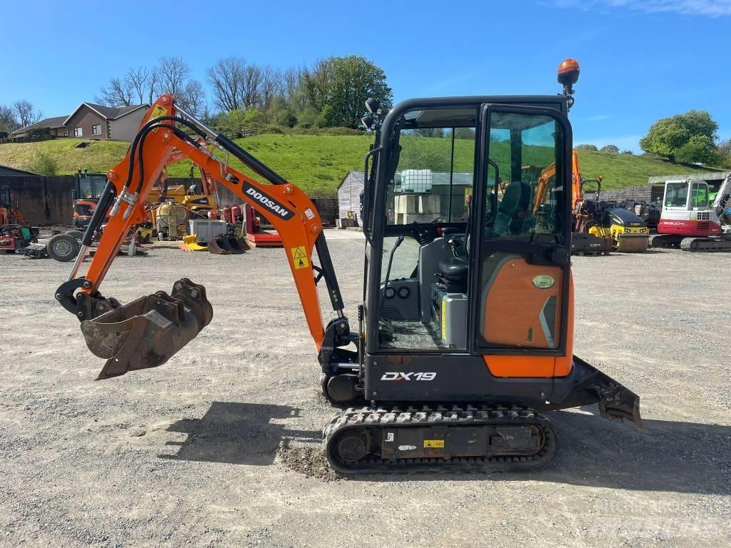 Doosan DX 19 Mini kotrók < 7t