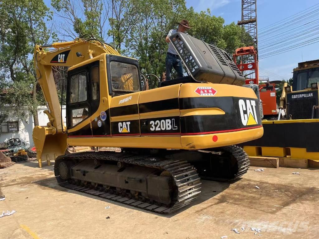 CAT 320 B L Lánctalpas kotrók