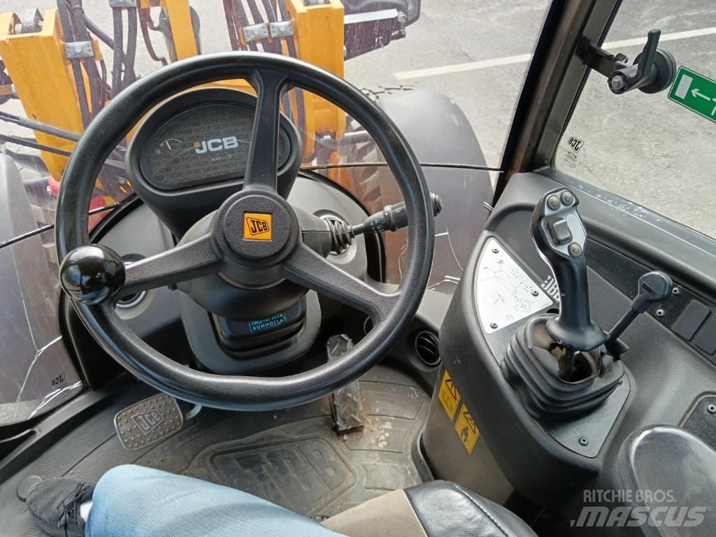 JCB 406 Gumikerekes homlokrakodók