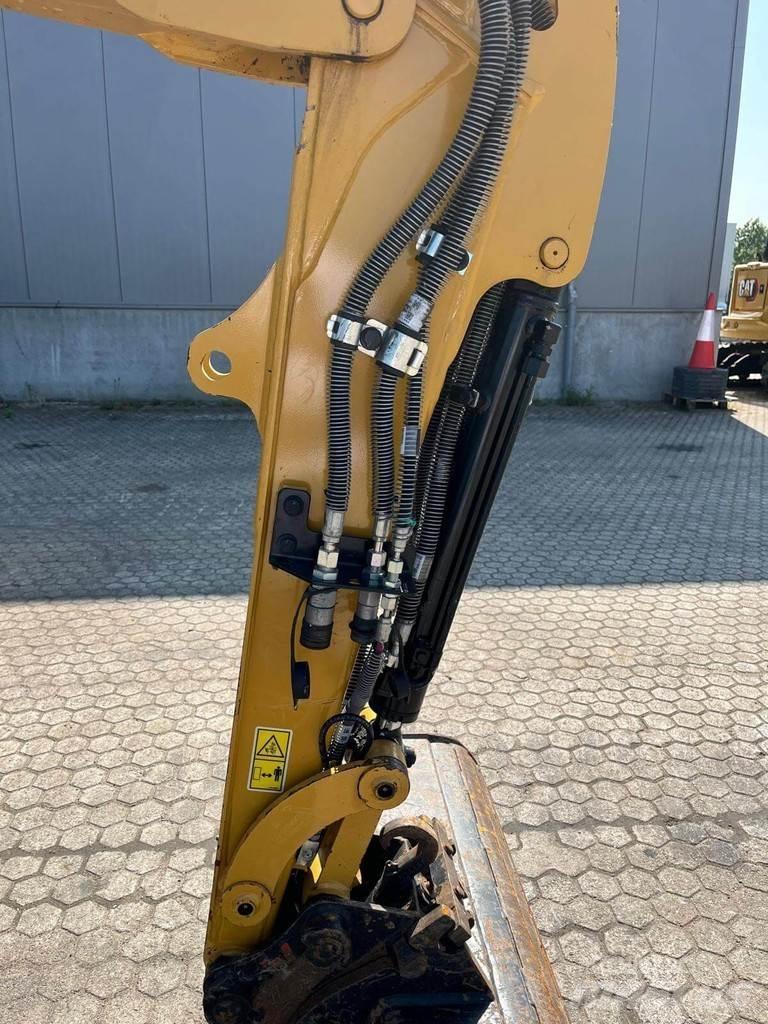 CAT 302.7 Mini kotrók < 7t
