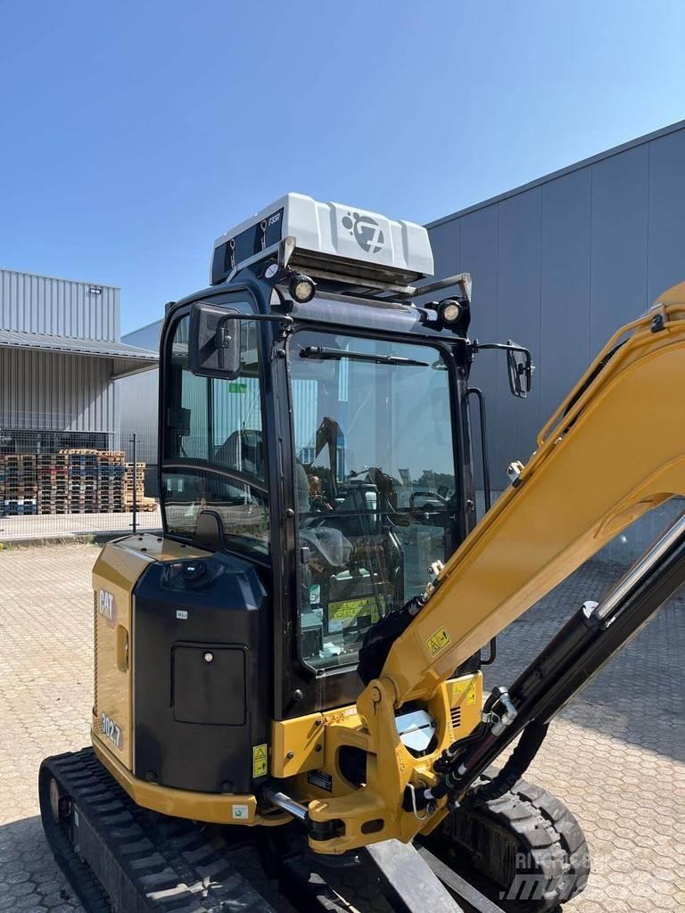 CAT 302.7 Mini kotrók < 7t