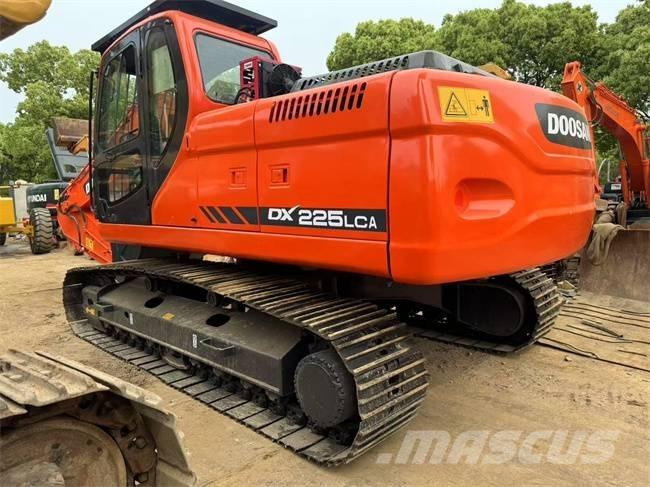 Doosan DX 225 LCA Lánctalpas kotrók