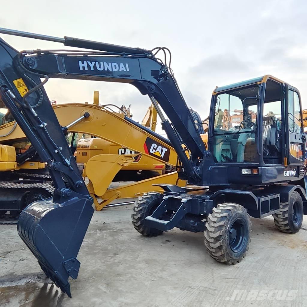 Hyundai Robex 60-7 Gumikerekes kotrók