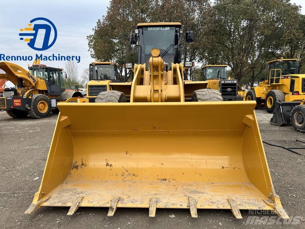 CAT 966H Gumikerekes homlokrakodók