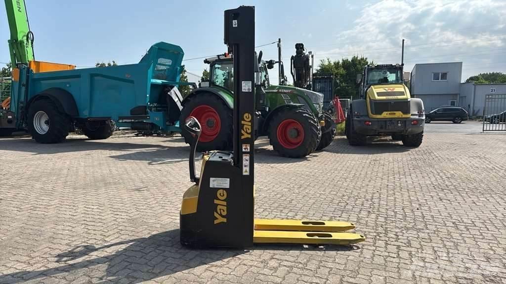 Yale MS12 AC Gyalogkíséretű targonca