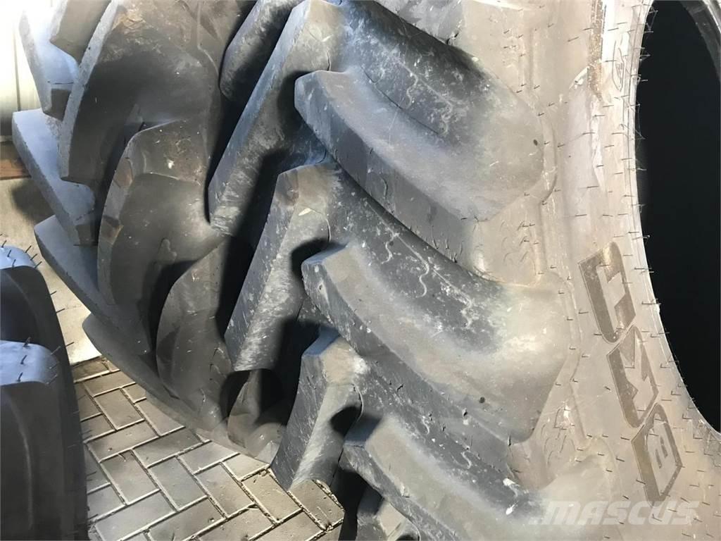BKT 650/85R42 IF Gumiabroncsok, kerekek és felnik