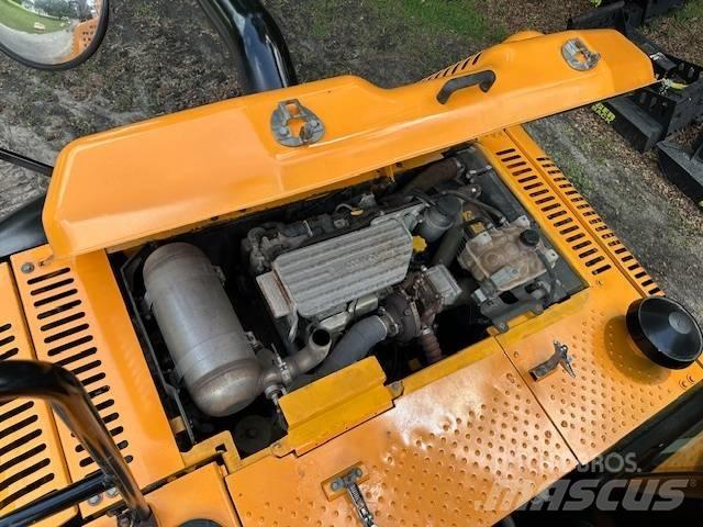 JCB JS190N LC Lánctalpas kotrók