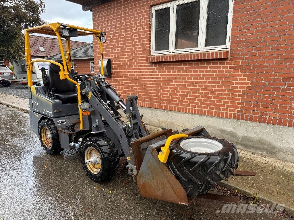 Eurotrac W10 Gumikerekes homlokrakodók