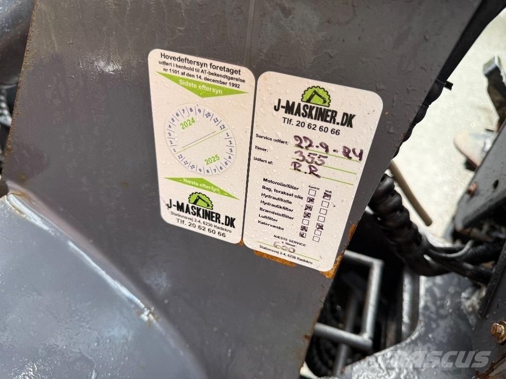 Eurotrac W10 Gumikerekes homlokrakodók