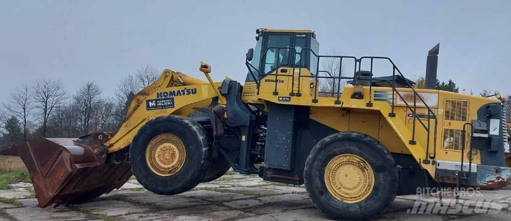 Komatsu WA 600-6 Gumikerekes homlokrakodók