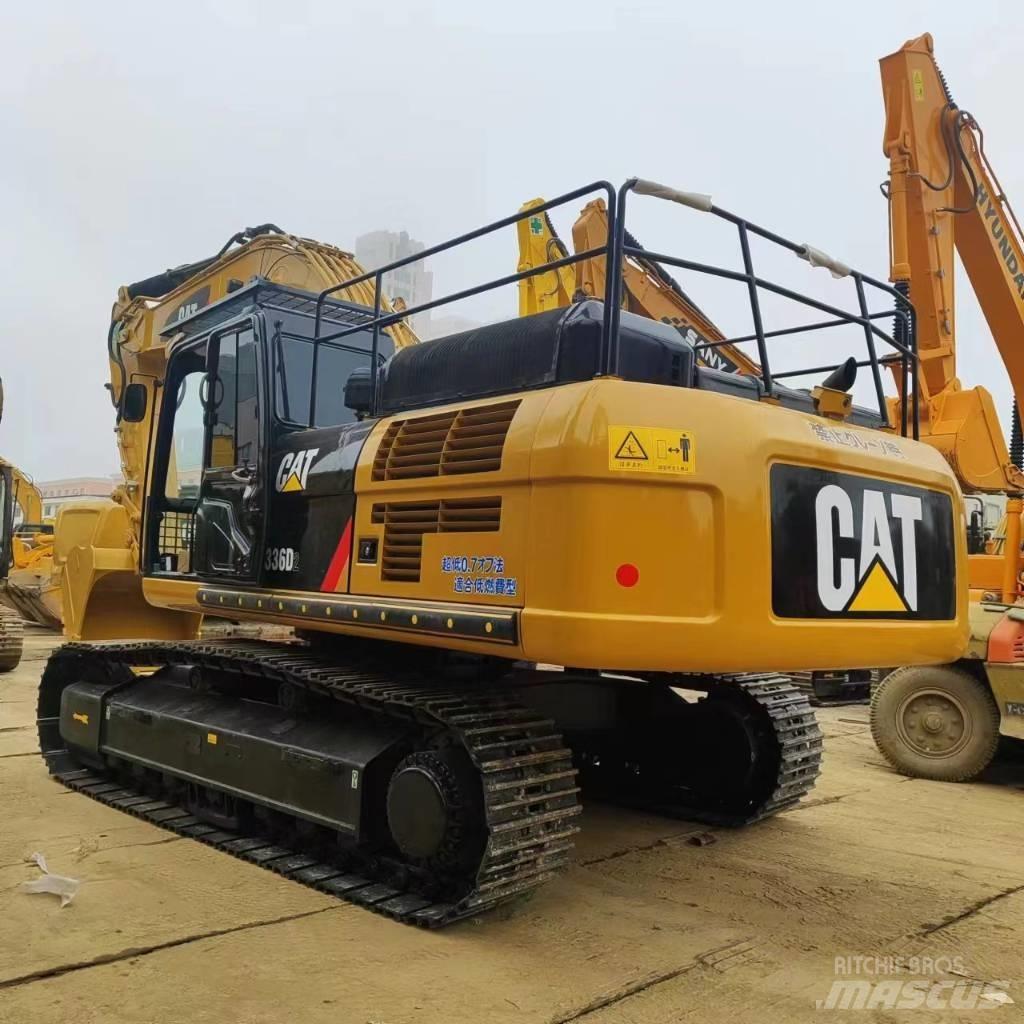CAT 336D2L Lánctalpas kotrók