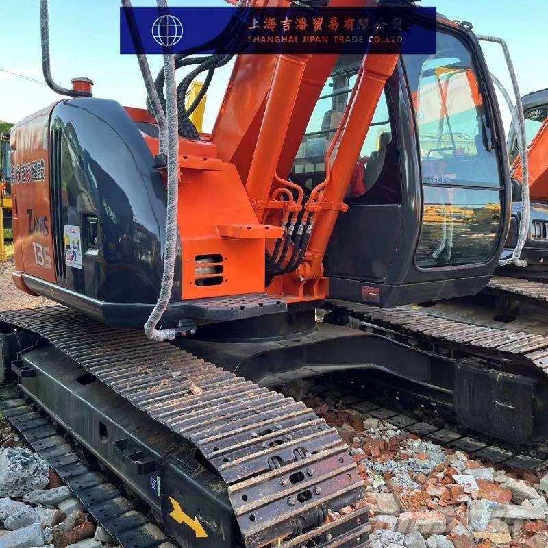 Hitachi ZX 135 Lánctalpas kotrók