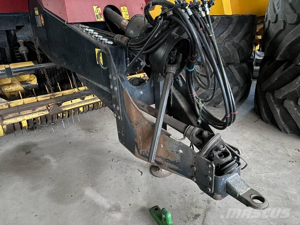 New Holland BB 940 Szögletes bálázók