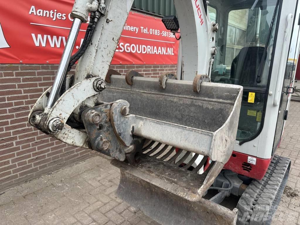 Takeuchi TB216 Mini kotrók < 7t