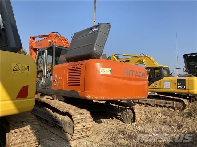 Hitachi ZX250 Lánctalpas kotrók