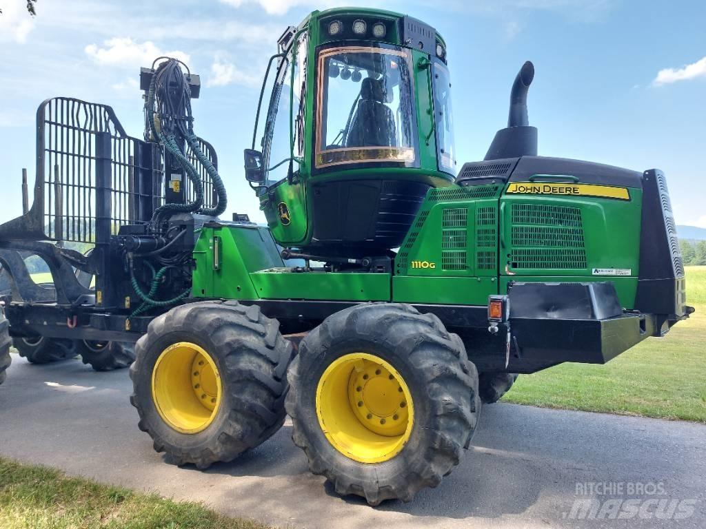 John Deere 1110G Kihordók