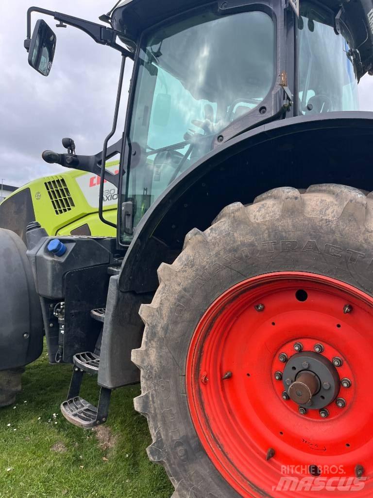 CLAAS AXION 830 CIS+ Traktorok