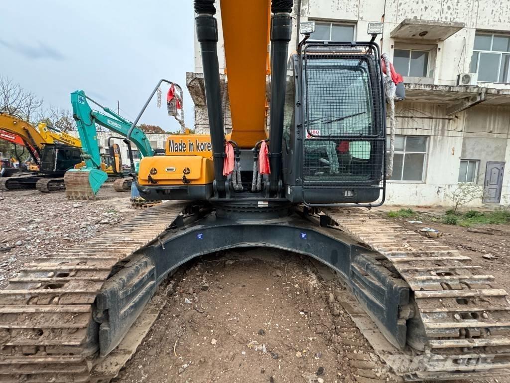 Hyundai 305LC Lánctalpas kotrók