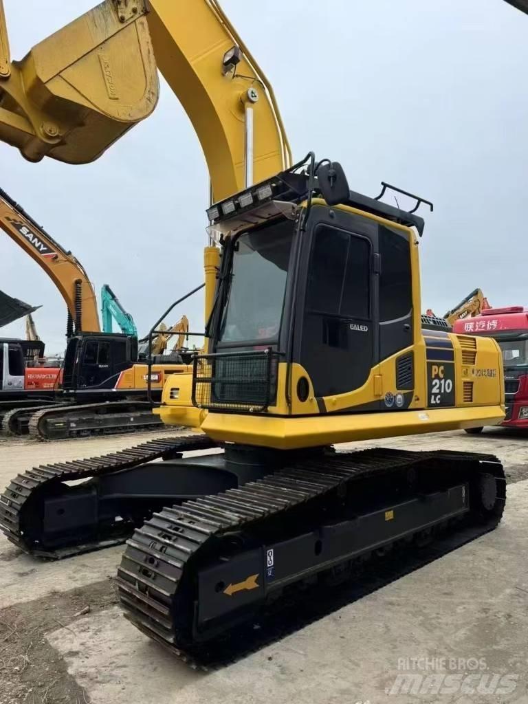 Komatsu 210LC-8 Lánctalpas kotrók