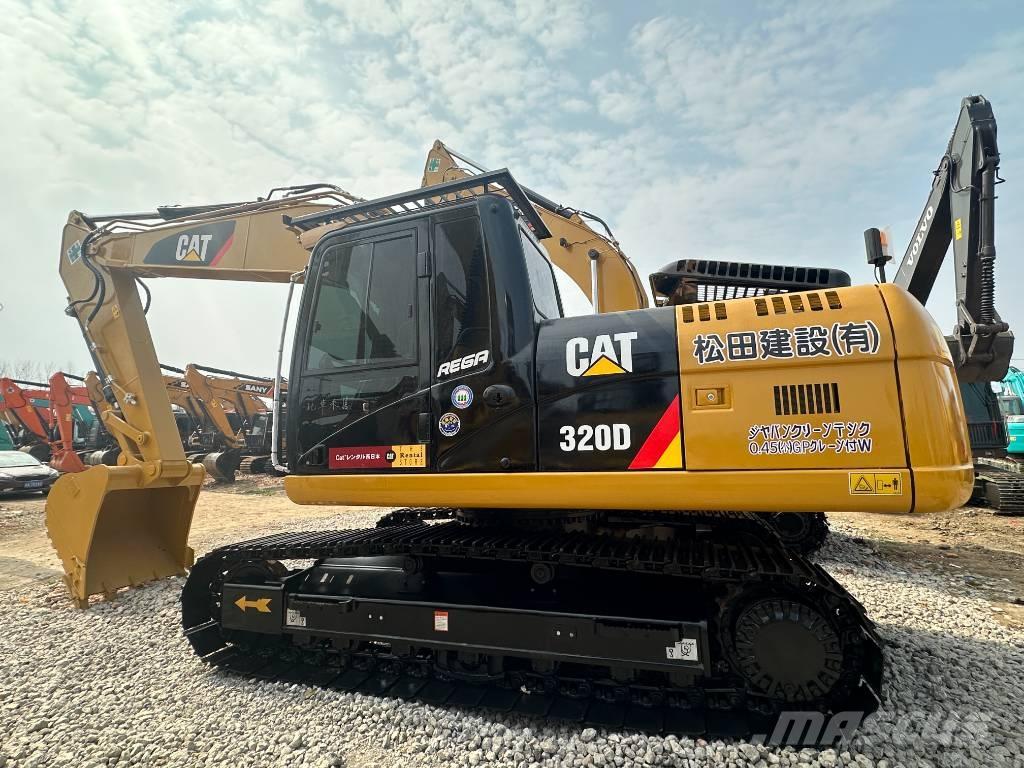 CAT 320D2L Lánctalpas kotrók