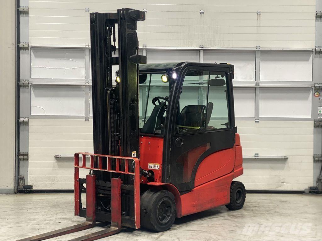 Hyster J3.0XN Elektromos targoncák