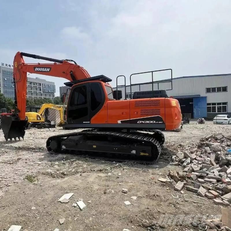 Doosan DX300 Lánctalpas kotrók