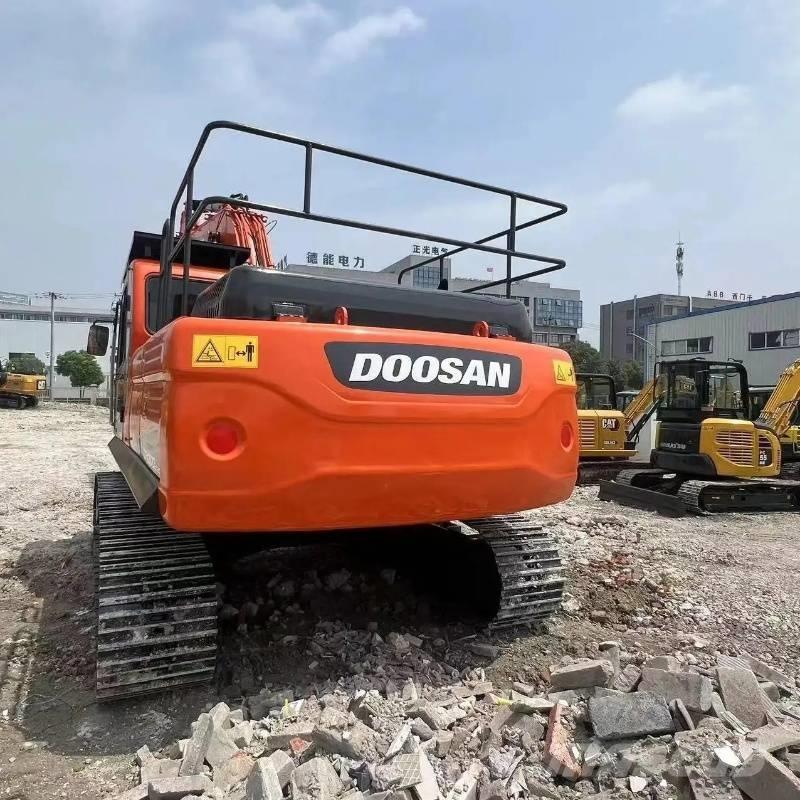 Doosan DX300 Lánctalpas kotrók
