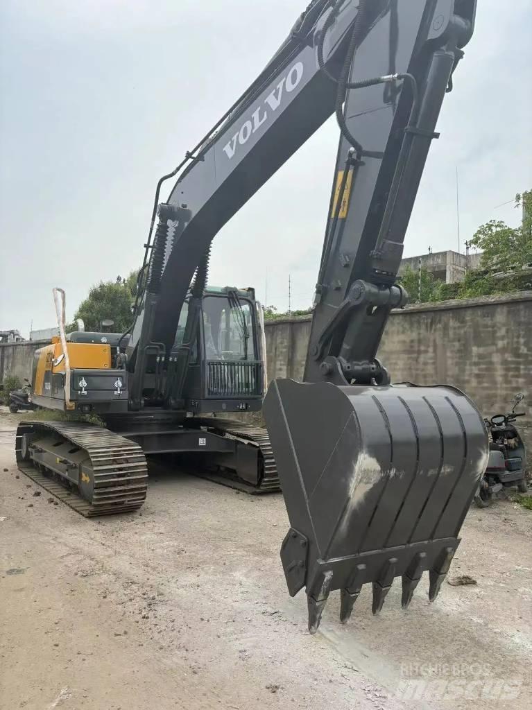Volvo EC 210 Közepes (midi) kotrók 7 t - 12 t
