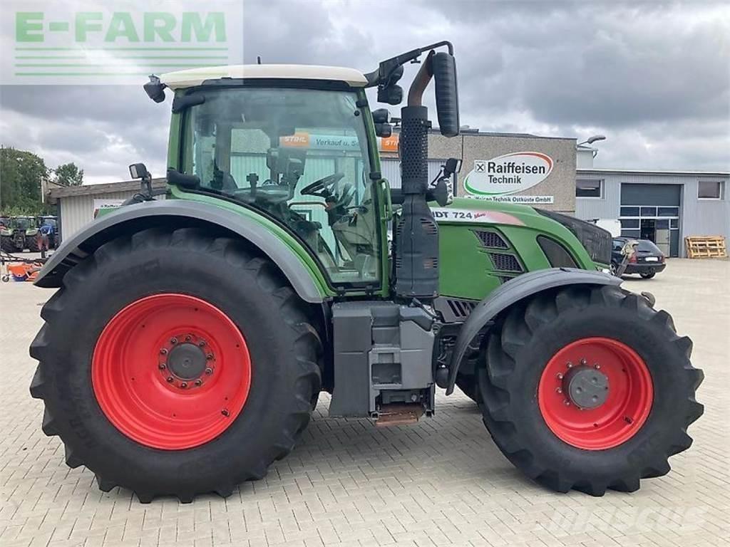 Fendt 724 vario s4 Traktorok