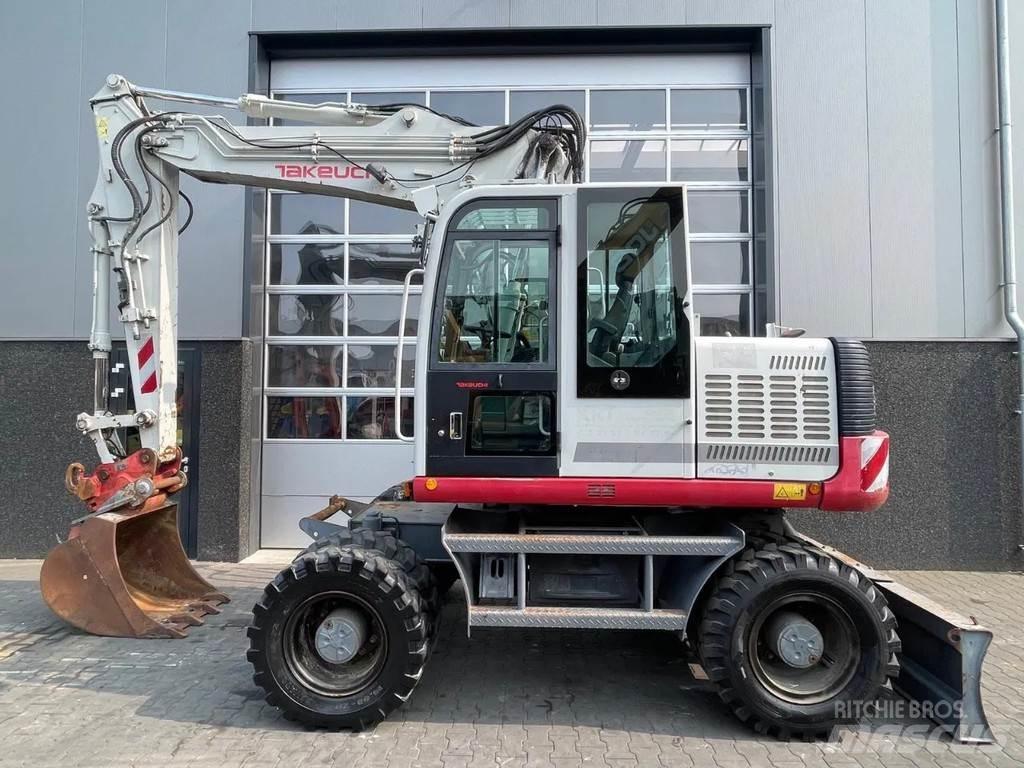 Takeuchi TB1160W Gumikerekes kotrók
