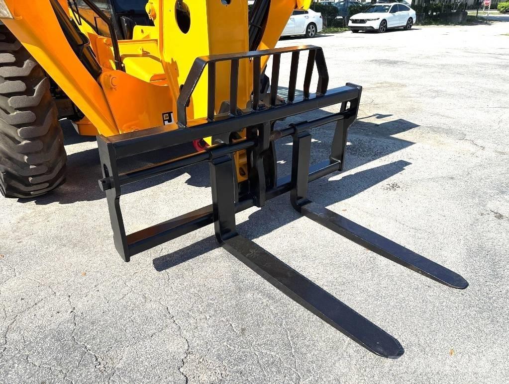 JCB 512-56 Teleszkópos rakodók
