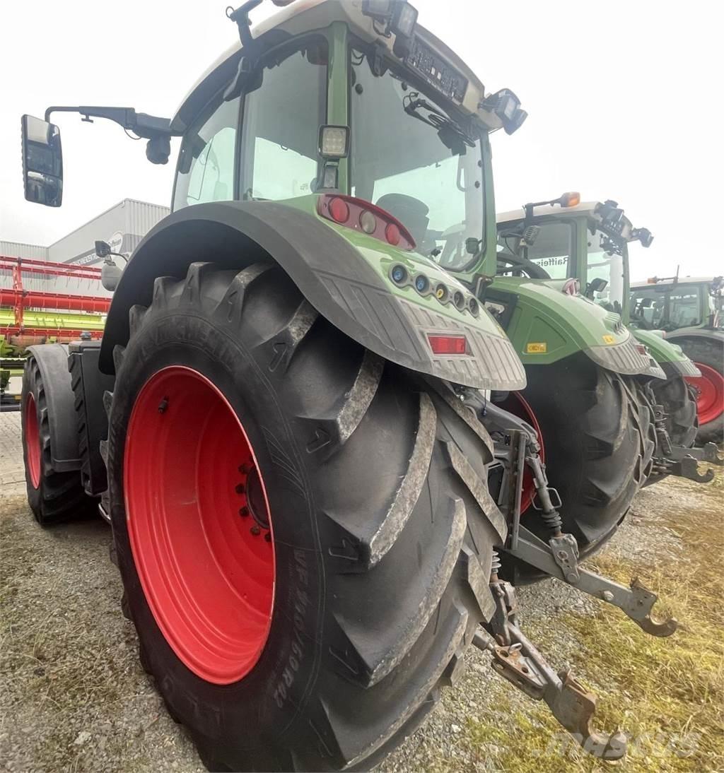 Fendt 820 Vario Traktorok